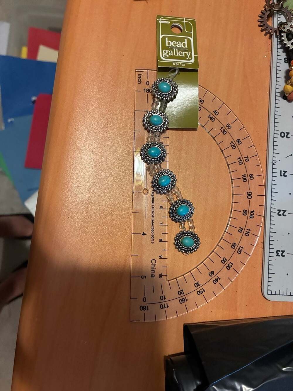 Bead Gallery Dyed Howlite Metal Base Turquoise-Style Cabochon Beaded Bracelet